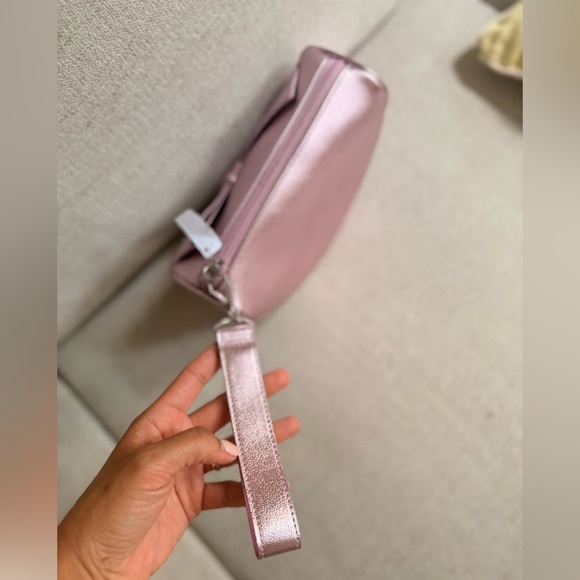 Bath & Body Works - Travel Bag - Clutch Purse Case - Zip Up - Shiny Pink - Picture 4 of 6